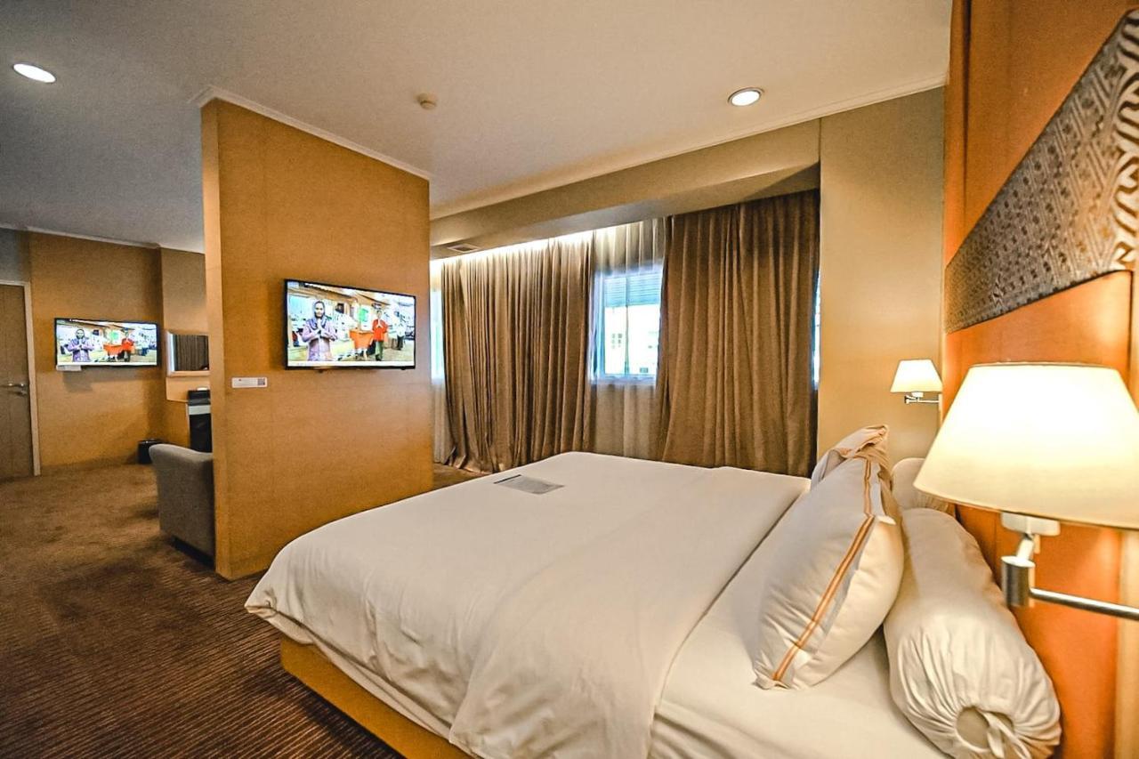 All Sedayu Hotel Kelapa Gading Jakarta Exterior photo