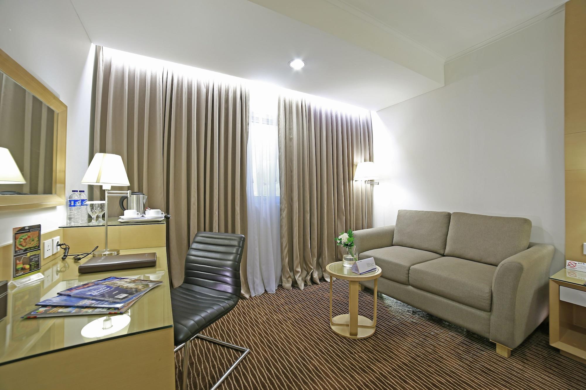 All Sedayu Hotel Kelapa Gading Jakarta Exterior photo