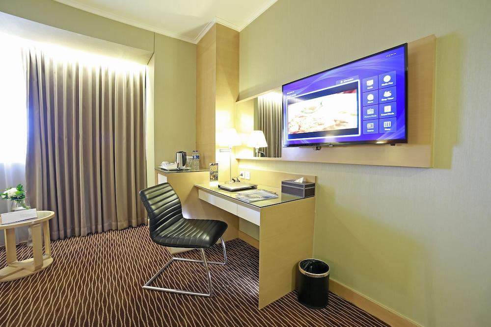 All Sedayu Hotel Kelapa Gading Jakarta Exterior photo